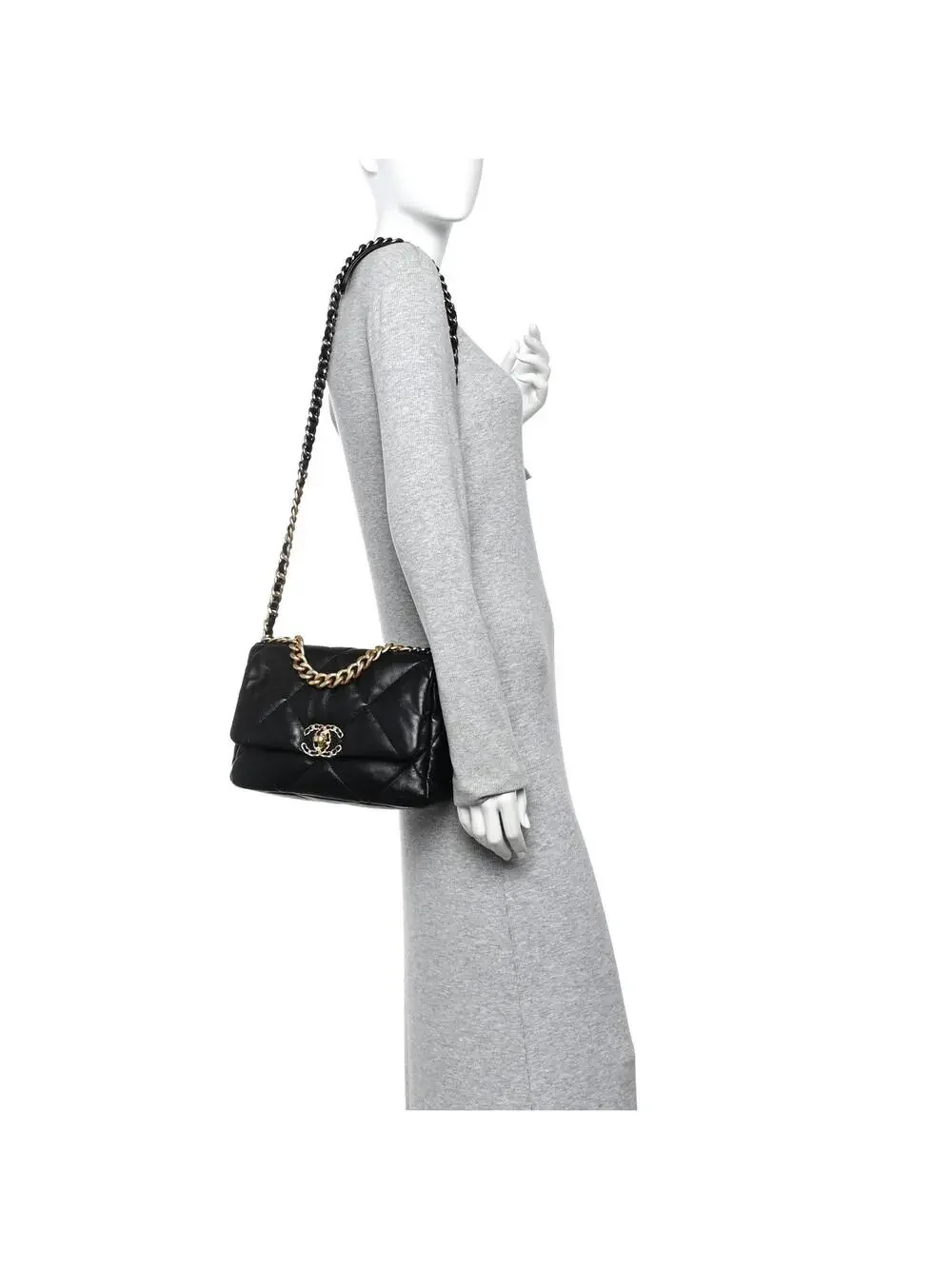 Lambskin Quilted Medium Chanel 19 Flap #300542C46B